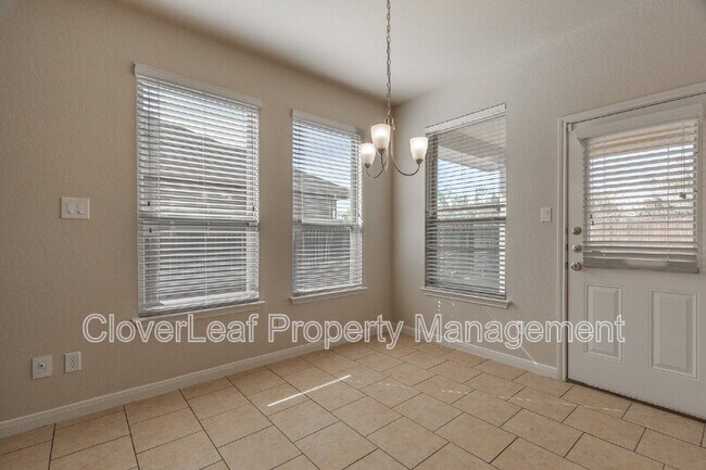 Building Photo - 5167 Top Ridge Ln