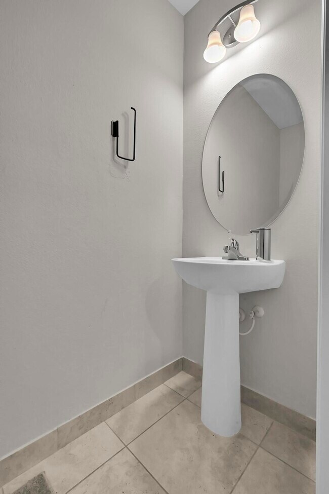 Building Photo - 3351 Liberty Square Way