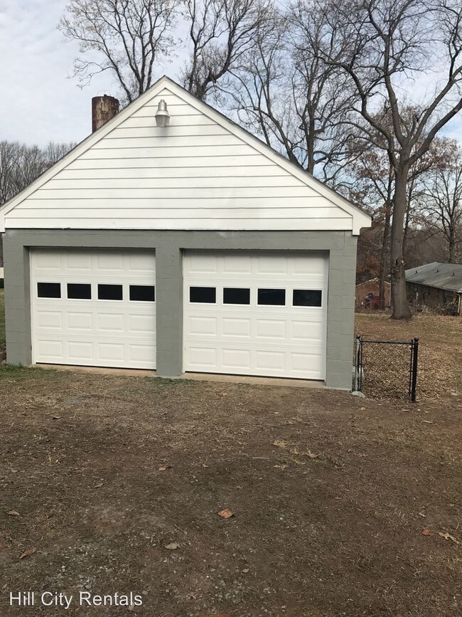 Building Photo - 1714 Graves Mill Rd