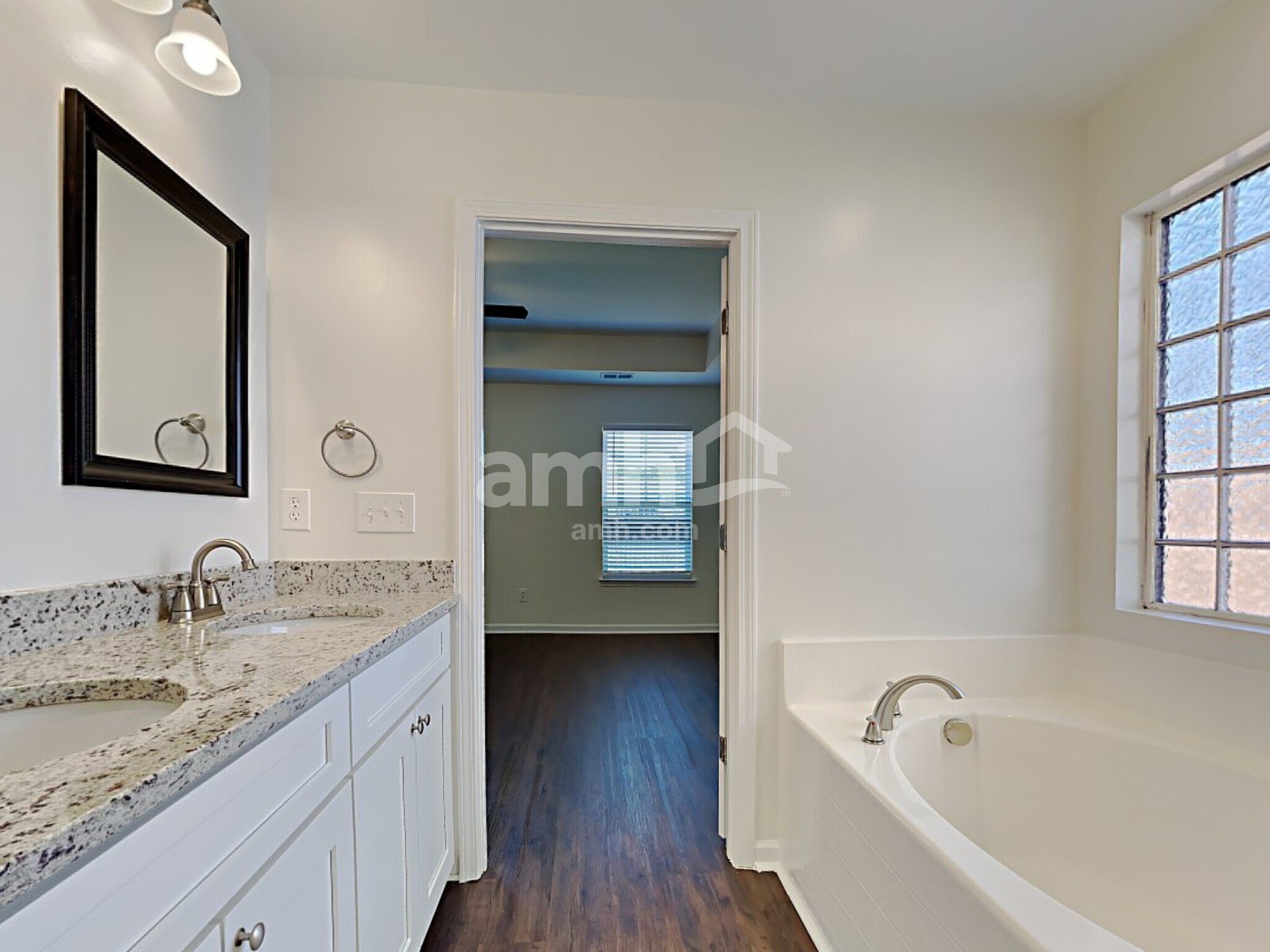 Building Photo - 129 Charlesfort Way