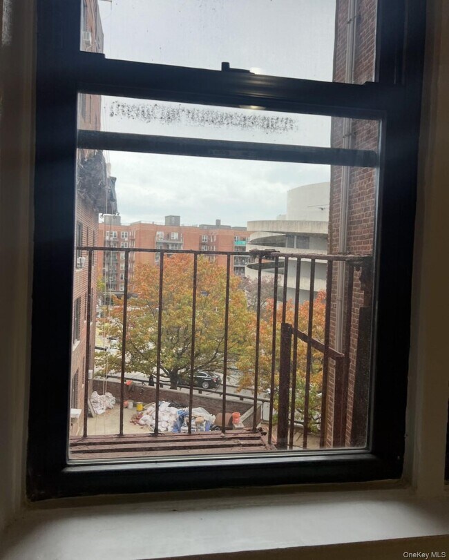 Building Photo - 89-20 55th Ave