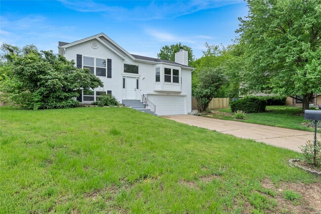 Building Photo - 802 Notre Dame Dr