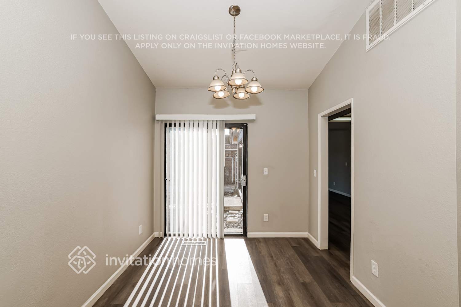 Building Photo - 1401 Mandarin Ct