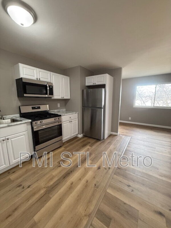 Building Photo - 329 Eichelberger St