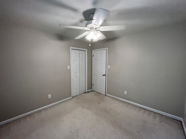 Building Photo - 7406 Ashbury Ct
