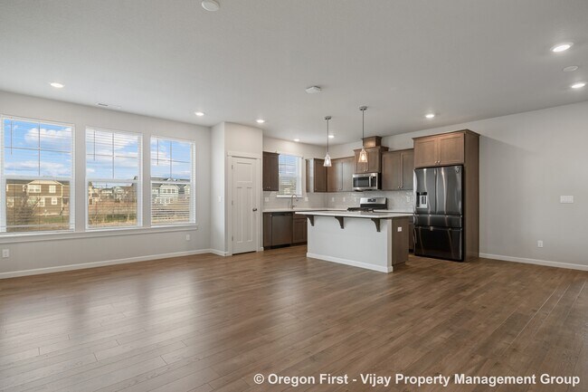 Building Photo - 3662 SE 67th Ave