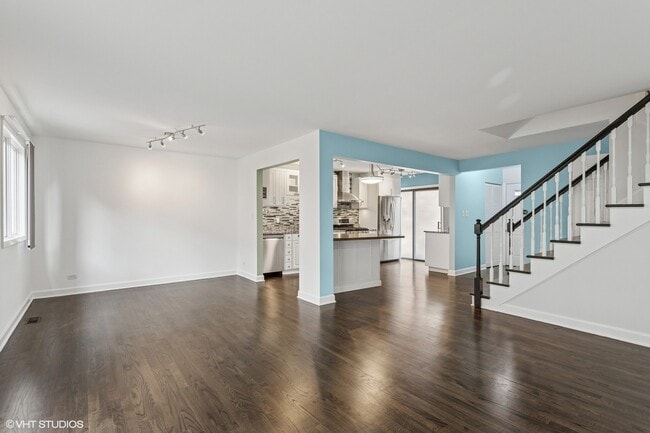 Building Photo - 1771 Warwick Ct