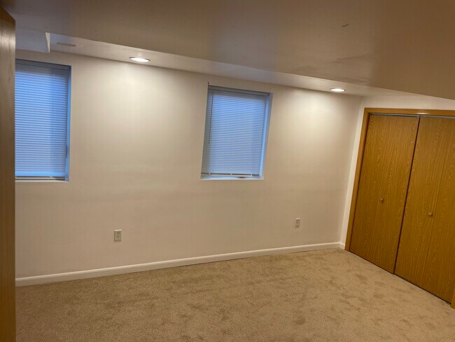 Basement Bedroom - 7310 Valley St