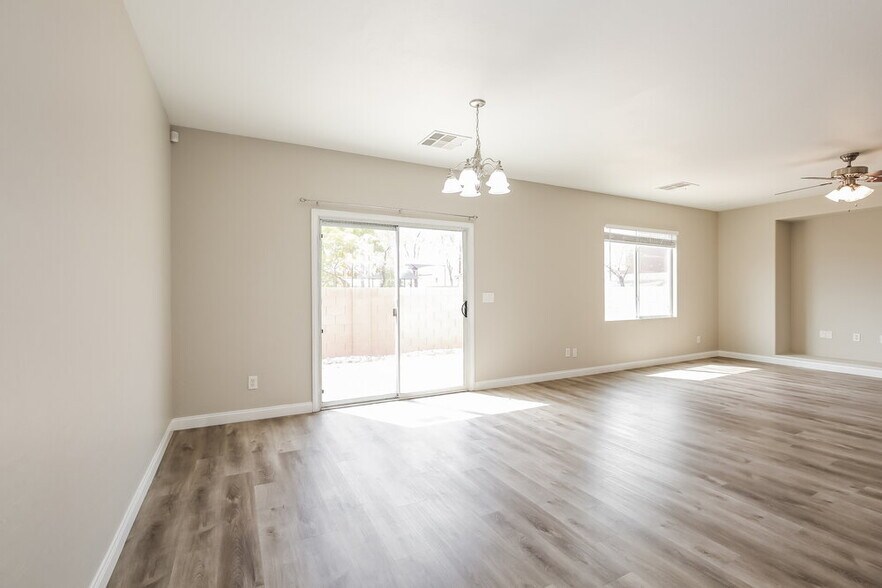 Building Photo - 1417 Beams Ave