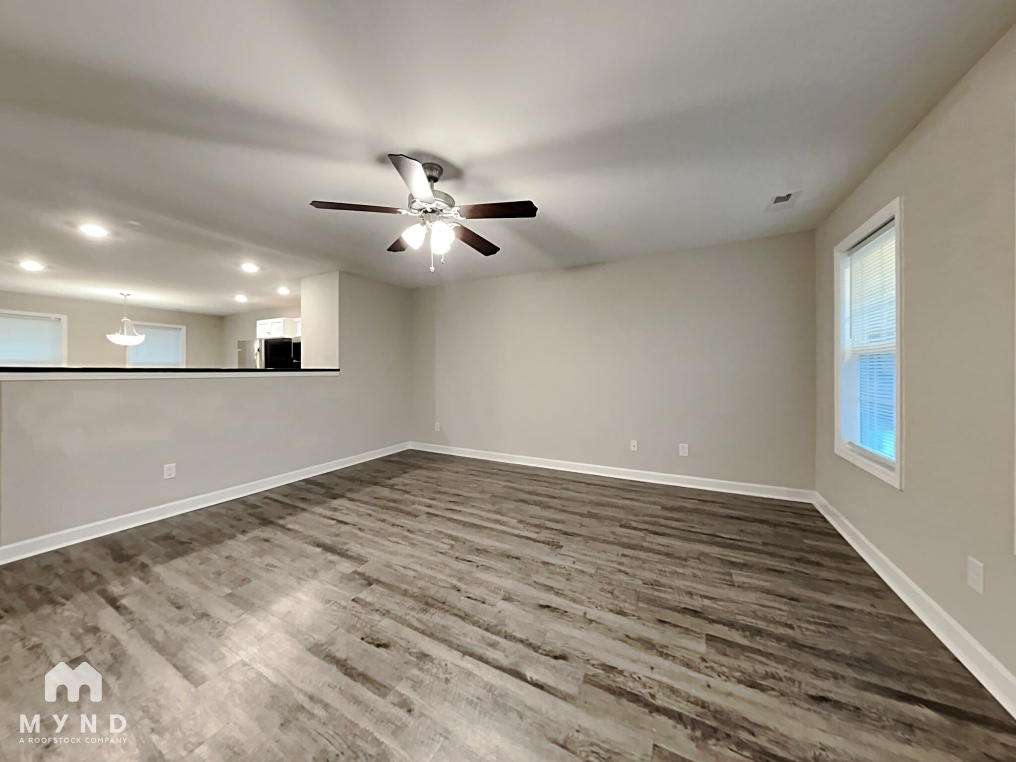 Building Photo - 782 Skyland Dr