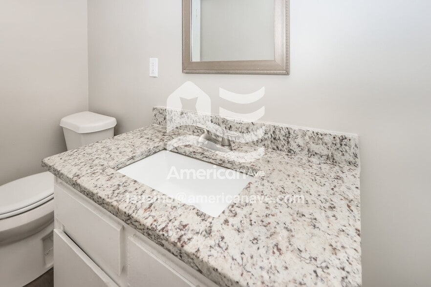 Building Photo - 108 Torres Dr