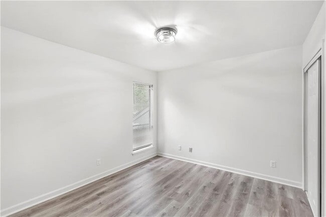 Building Photo - 4705 Mariners Dr