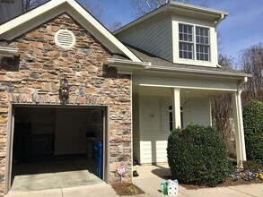 Building Photo - 3be/3ba Townhouse Near The Forest At Duke