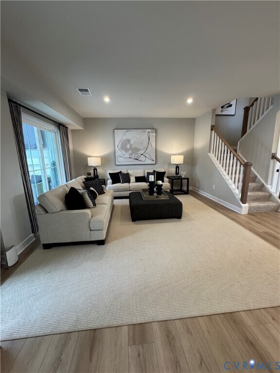 Building Photo - 8001 Lake Laurel Ln