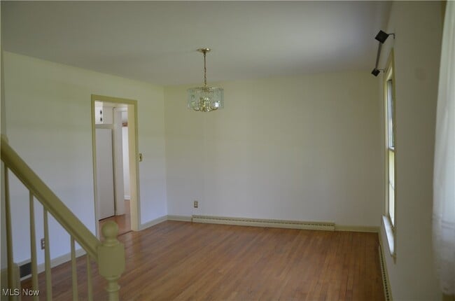 Building Photo - 7465 Valerie Ln