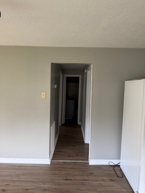 Building Photo - 570 Dewey Rd