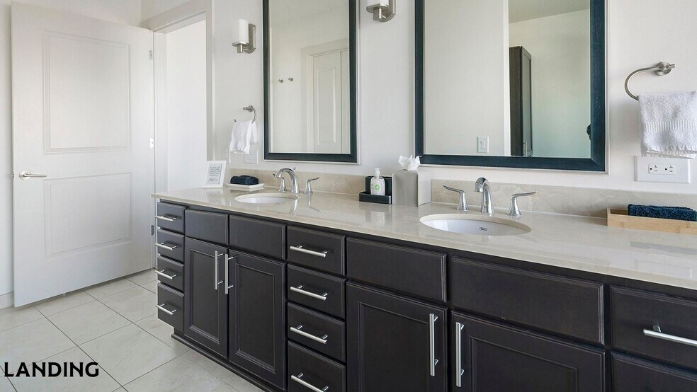 Building Photo - 777 Preston St