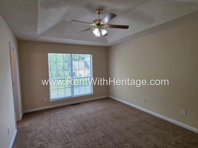 Building Photo - 6322 Hillview Ln