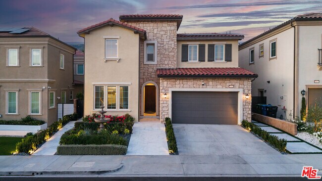 Building Photo - 20643 Wood Rose Ct