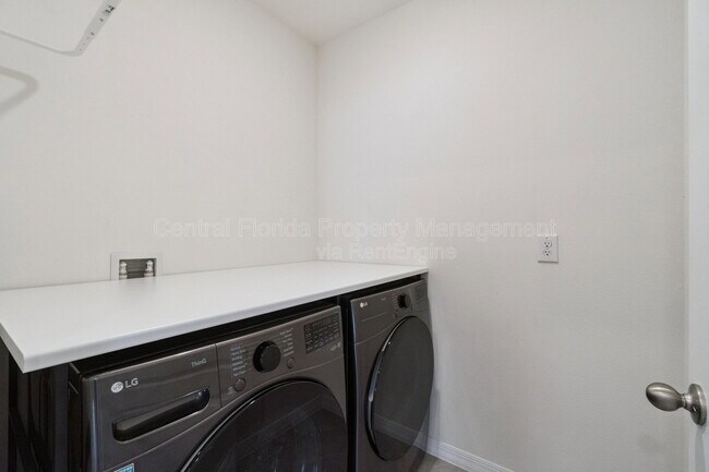 Building Photo - 5825 Arboretum St
