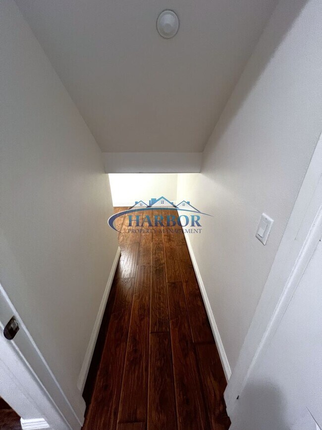 Building Photo - 1322 Harmony Way