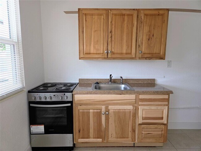 Building Photo - 6931 Hibiscus Ave S