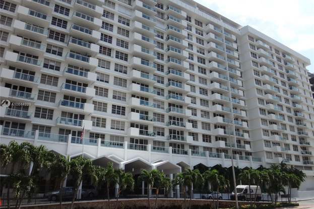 Building Photo - 5601 Collins Ave