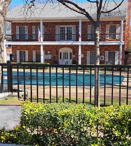 Building Photo - 955 Roaring Springs Rd