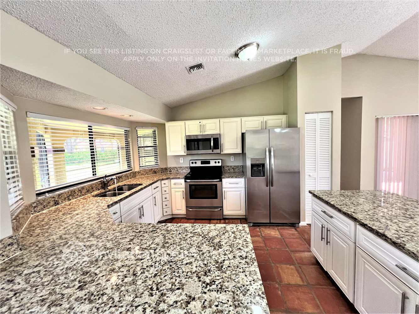 Building Photo - 1944 Lynton Cir