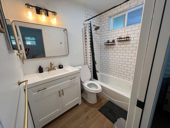 Building Photo - Charming Furnished Cottage in Kihei