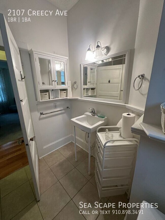 Building Photo - 2107 Creecy Ave