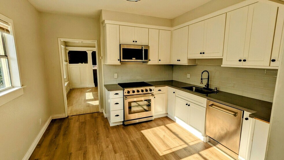 Building Photo - 2181 W 29th St