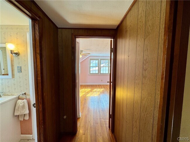 Building Photo - 5291 Abbe Dr