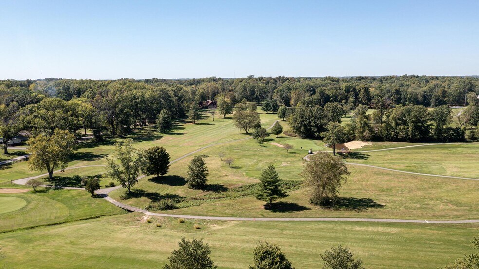Building Photo - 10854 Country Club Rd
