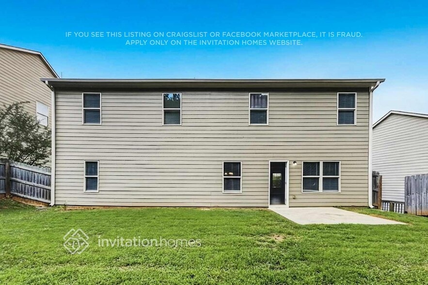 Building Photo - 439 Village Broad St