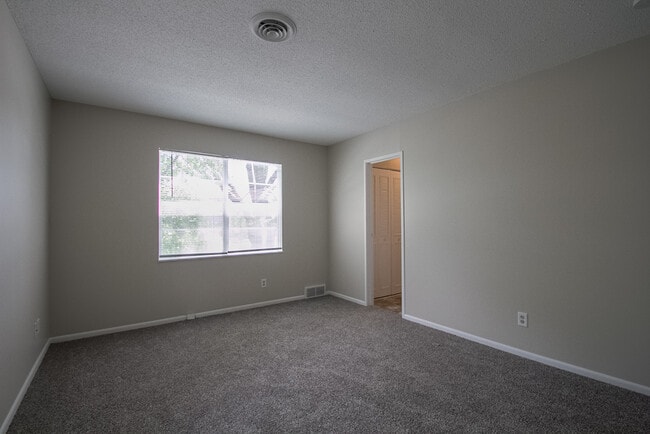Building Photo - 10724 W 88th Terrace