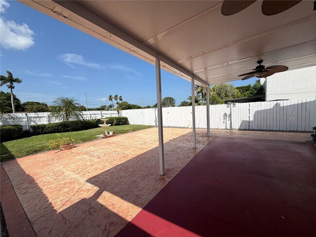 Building Photo - 10971 SW 69th Dr