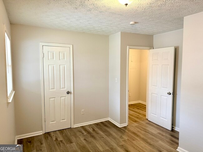 Building Photo - 88 Church St