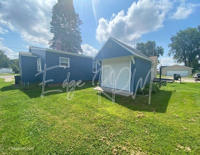 Building Photo - Coming Soon: Charming 2-bedroom, 1 bathroo...