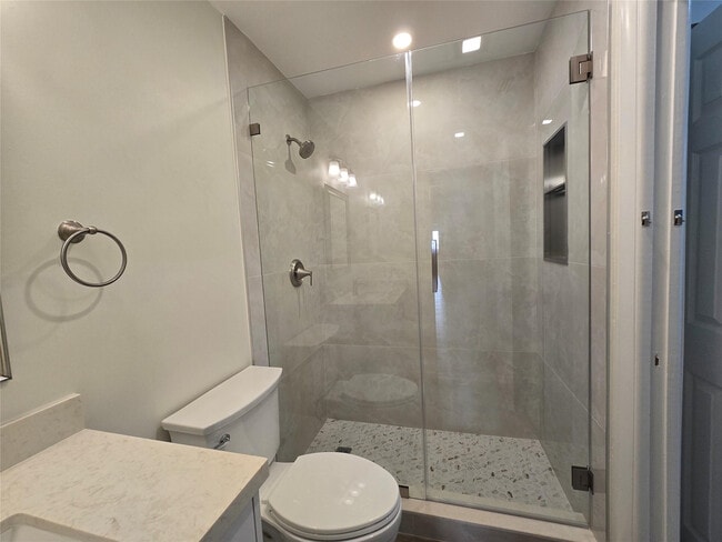 Building Photo - 2177 Montpeliar