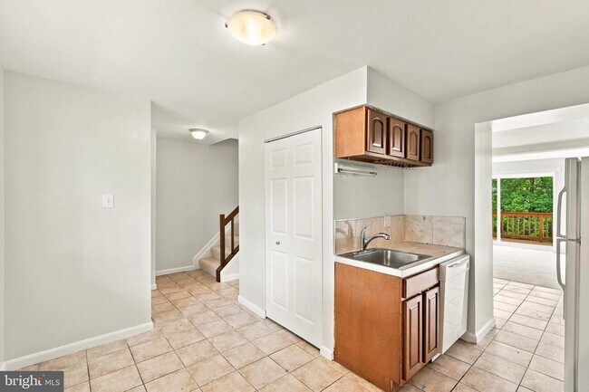 Building Photo - 7138 Talisman Ln