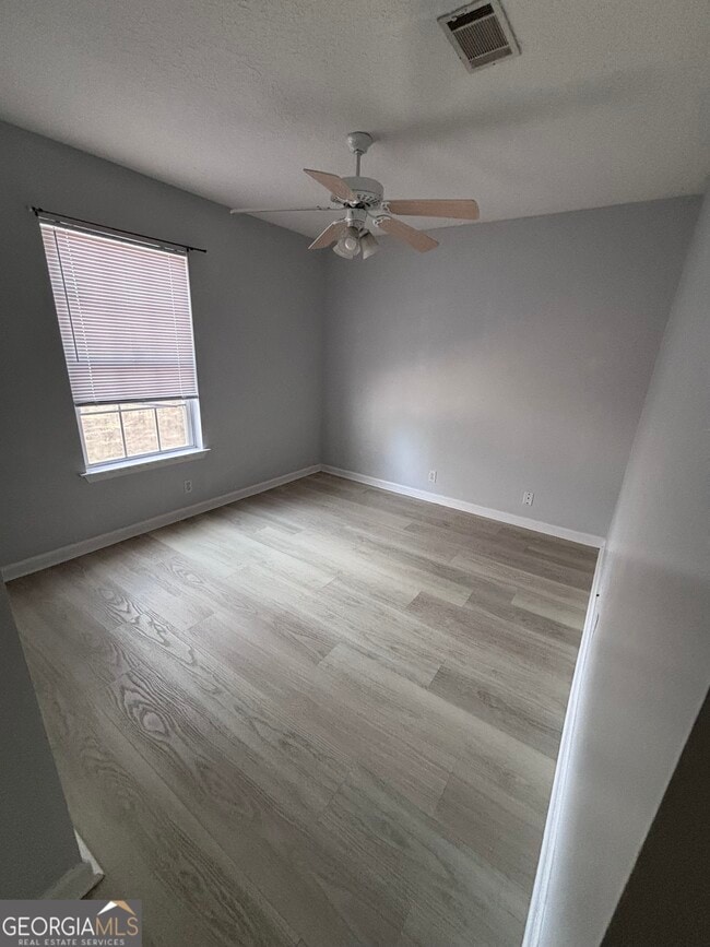 Building Photo - 106 Lake Manor Dr