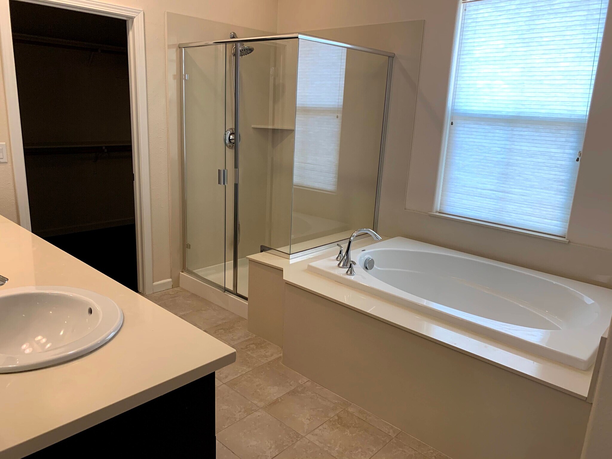 2nd Floor Master Bath - 5853 Flora Cmn