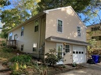 Building Photo - 86 1/2 Church St