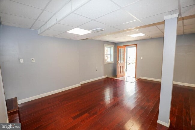 Building Photo - 103 Waelchli Ave