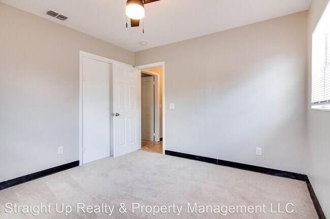 Building Photo - 2 br, 1 bath House - 824 North Florence Av...