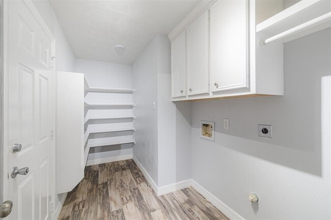 Building Photo - 21031 Stoney Haven Dr