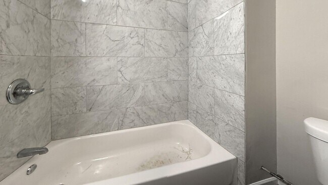 Building Photo - Charming 3BR/1.5BA Updated Home in Philadelphia