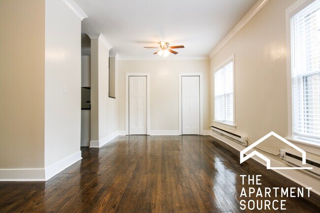 Building Photo - 724 W Roscoe St