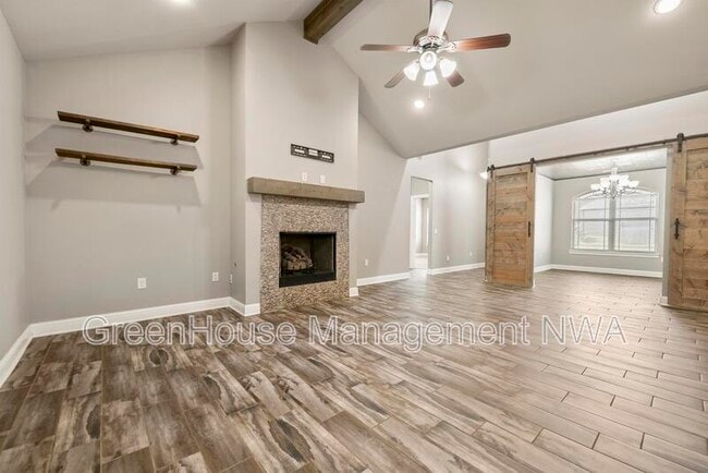 Building Photo - 4402 SW Alfalfa Ave